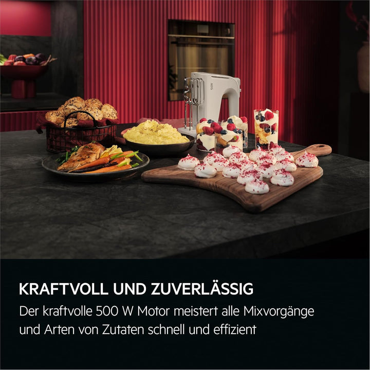 AEG Handmixer / 5 Geschwindigkeitsstufen / Turbo-Funktion für Höchstleistung / Auswurftaste / 2 Rühr