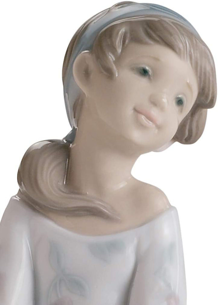 LLADRÓ Mädchen-Figur Blühende Jahreszeit Mädchen. Mädchen Mit Blumen. Porzellan.