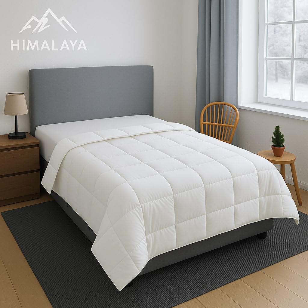 Traumschlaf Daunendecke Himalaya warm – Bauschige Bettdecke mit 100% Daunenfüllung - weich & leicht