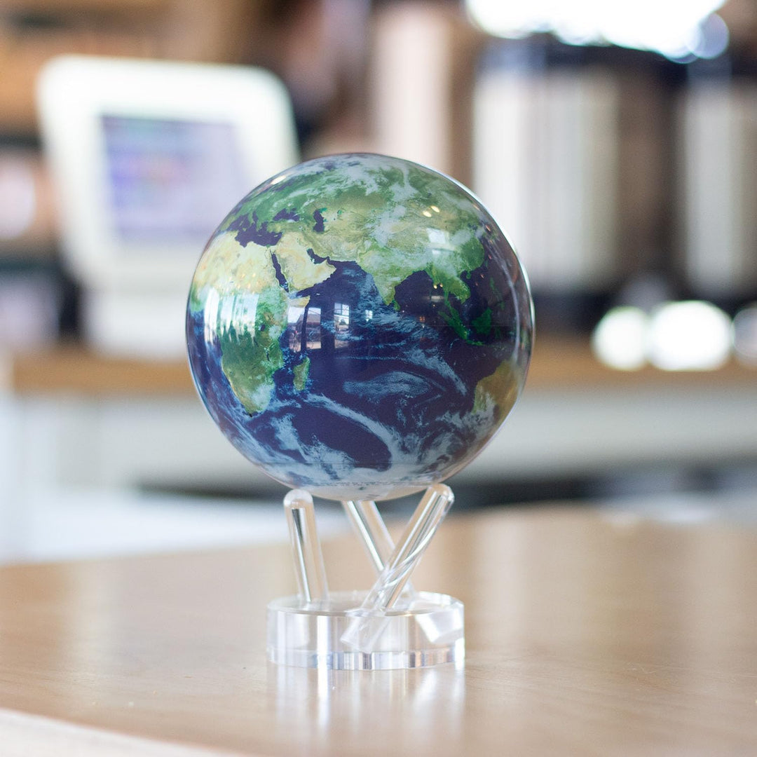 MOVA Globe Outer Space Serie Erde mit Wolke, 11,4 cm mit Sockel, solarbetriebener, rotierender Globu