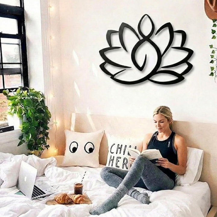 Metall-Wand-Dekor, Lotus-Blumen-Kunst, Home Decor Yoga-Schild, böhmische Kunstwerke (45 x 37 cm), 45