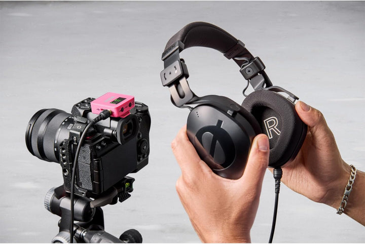 Rode Wireless GO Gen 3 Drahtloses 2-Kanal Mikrofon-Funksystem Pink mit Interview GO Handadapter Pink