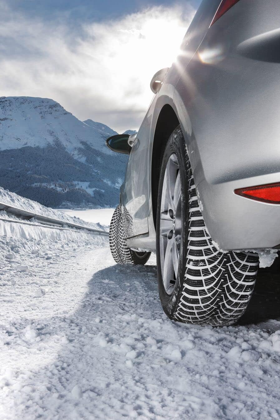 Goodyear UltraGrip 9+ | Winterreifen 205/65R15 94T, 205/65R15 94T