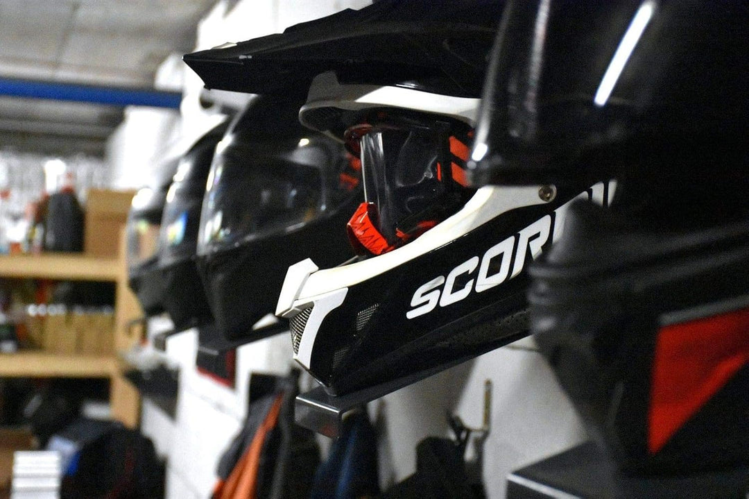 Helmhalterung | Für Motorrad Halter Regal Rack Lagerung Fixierung | Berg an der Wand | Schwarz, Schw