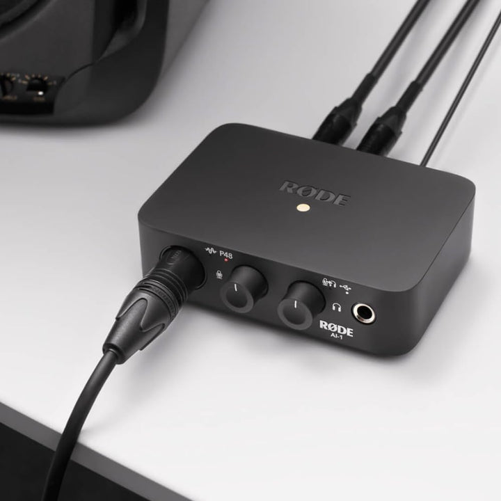 RØDE AI-1 - Studioqualität USB Audio Interface mit Neutrik™-Combo-Eingang für Musikproduktion, Strea