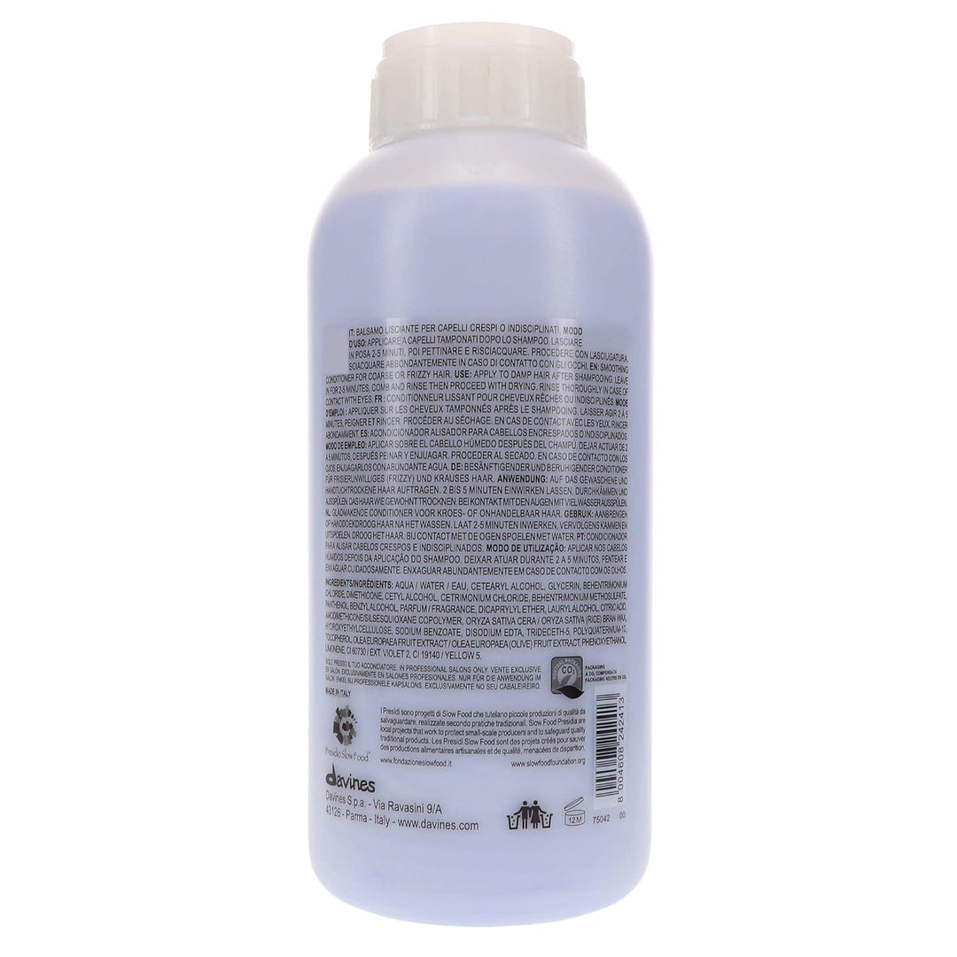 Davines Essential Haircare LOVE / Conditioner - Lovely Smoothing Conditioner 1000ml (Salon Size)