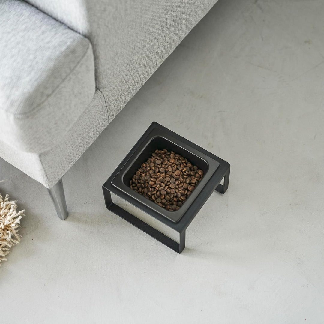 Yamazaki TOWER 5817 Futternapfständer einzeln, 300ML, Schwarz, Stahl/Keramik, Pet Food Bowl Stand, S
