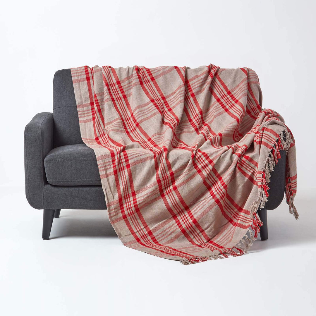 Homescapes extra grosse Tagesdecke mit Tartan-Muster, Sofa-Überwurf 255 x 360 cm mit Fransen, weiche
