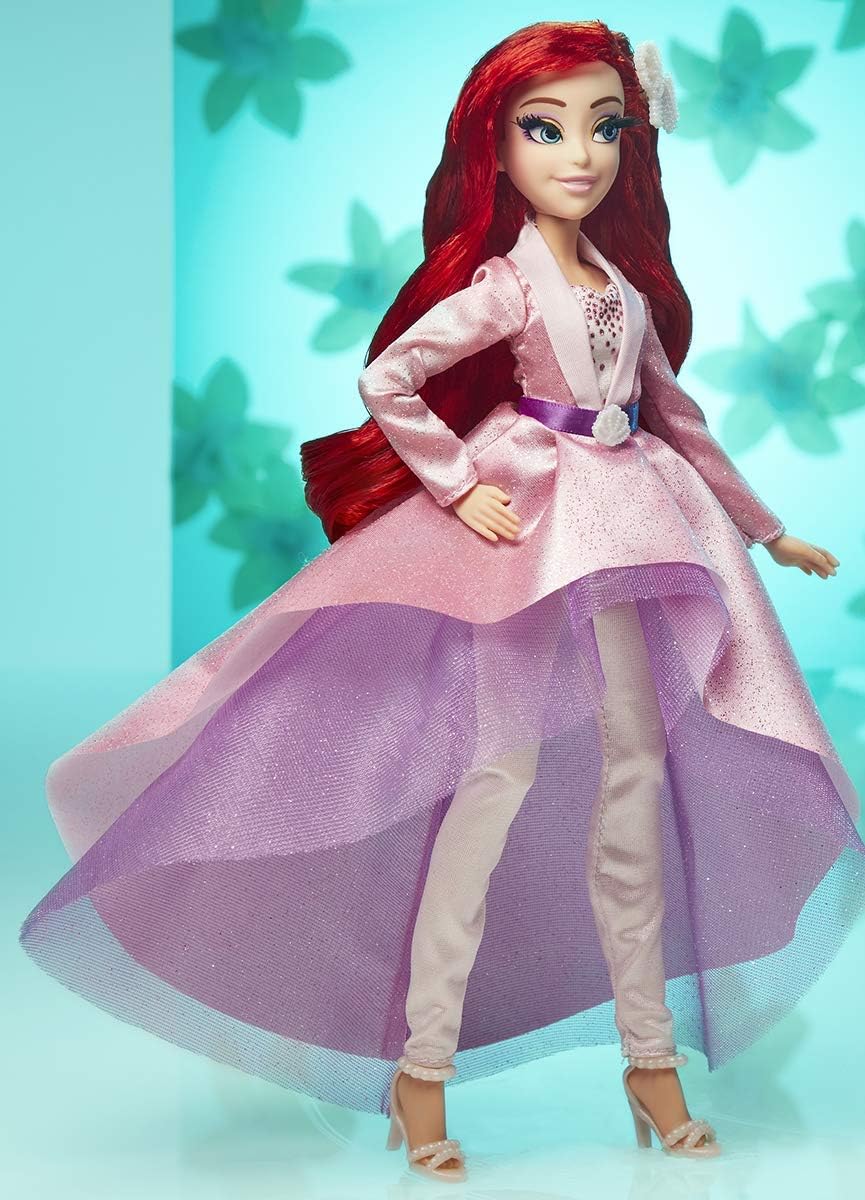 Disney Prinzessin Style Serie 07 Arielle, moderne Modepuppe mit Ohrringen und Schuhen, für Mädchen a