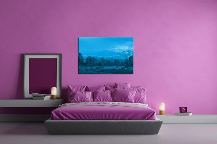 Steinformationen in der Wüste Format 80x60 Effekt: Monocrome Blau als Leinwandbild, Motiv fertig ger