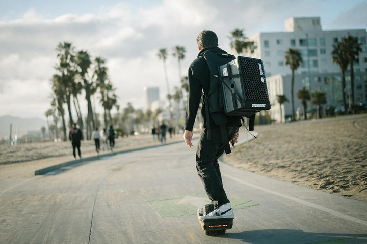 SOUNDBOKS Go – Tragbarer Bluetooth-Lautsprecher – USB-C-Aufladung Akku – Kompakter Performance-Lauts