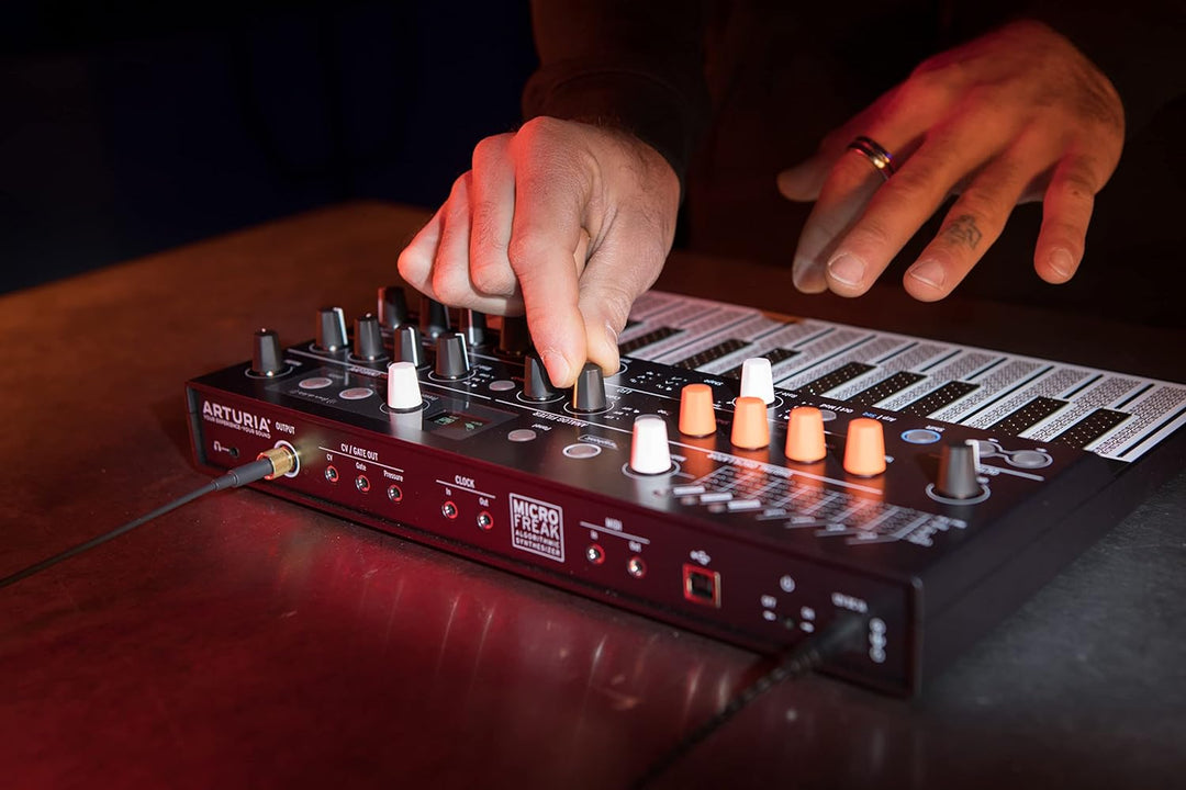 Arturia - MicroFreak Synthesizer Keyboard - 25-Key Hybrid Synth with PCB Keyboard, Wavetable & Digit