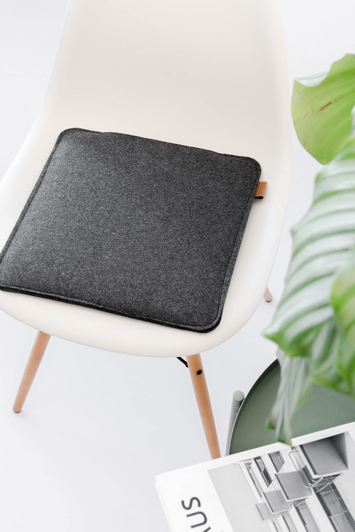 Miqio Design Sitzkissen Rechteckig aus Filz mit Antirutschnoppen | Nachhaltig aus recycelten PET Fla