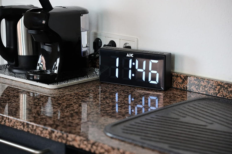 AIC Radiowecker mit gut ablesbarem XXL Display dimmbar 2 Weckzeiten 48 schwarz Schlanke Bauform, Sch