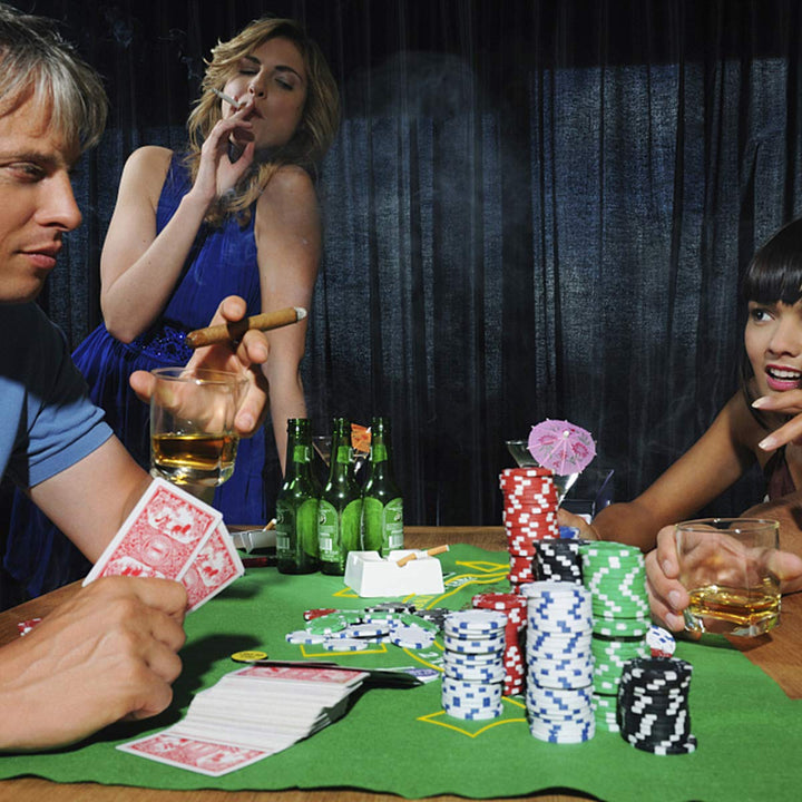 COSTWAY 500 Laser-Chips Pokerset, Poker Komplett Set mit 2 Spielkarten, 5 Würfel, 3 Händler-Chips un