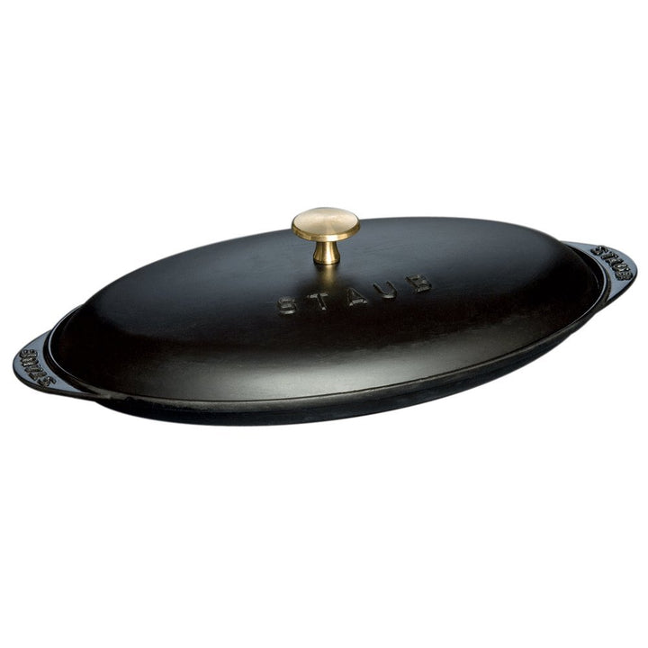 Staub 1332125 Servierplatte, mit Deckel 31 cm, 0,7 L mit mattschwarzer Emaillierung im Inneren der S
