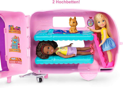 Barbie Chelsea Serie, Chelsea Auto und Camper Set mit 10+ Barbie Camping Accessoires, 1x Chelsea Pup