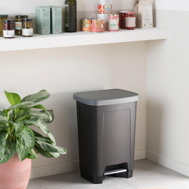SUNDIS Step Bin, Mülleimer 25l mit Pedal und Deckel, aus recyceltem Kunststoff, rechteckig, schwarz