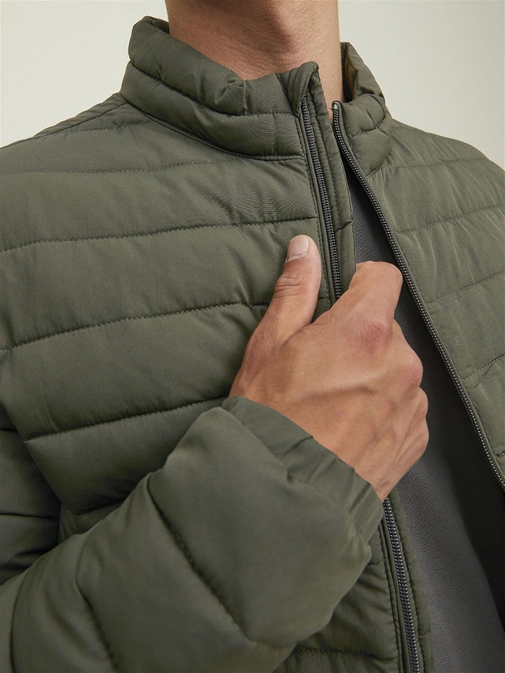 JACK & JONES Herren Leichte Steppjacke | Basic Übergangsjacke Wattiert | Blouson ohne Kapuze JJERECY