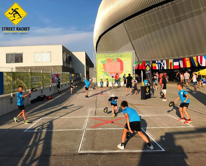 Street Racket Schulset, 24 Holzschläger, 24 Softbälle, Strassenmalkreide zur Spielfeldmarkierung, ve