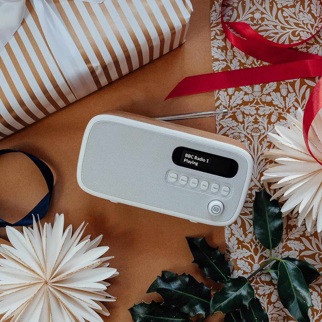 VQ Dexter Radio DAB Plus/DAB mit FM, 3 Watts Stereo Lautsprecher und LCD Bildschirm - Batteriebetrie