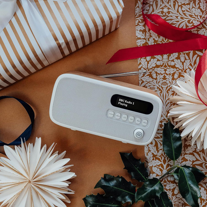 VQ Dexter Radio DAB Plus/DAB mit FM, 3 Watts Stereo Lautsprecher und LCD Bildschirm - Batteriebetrie