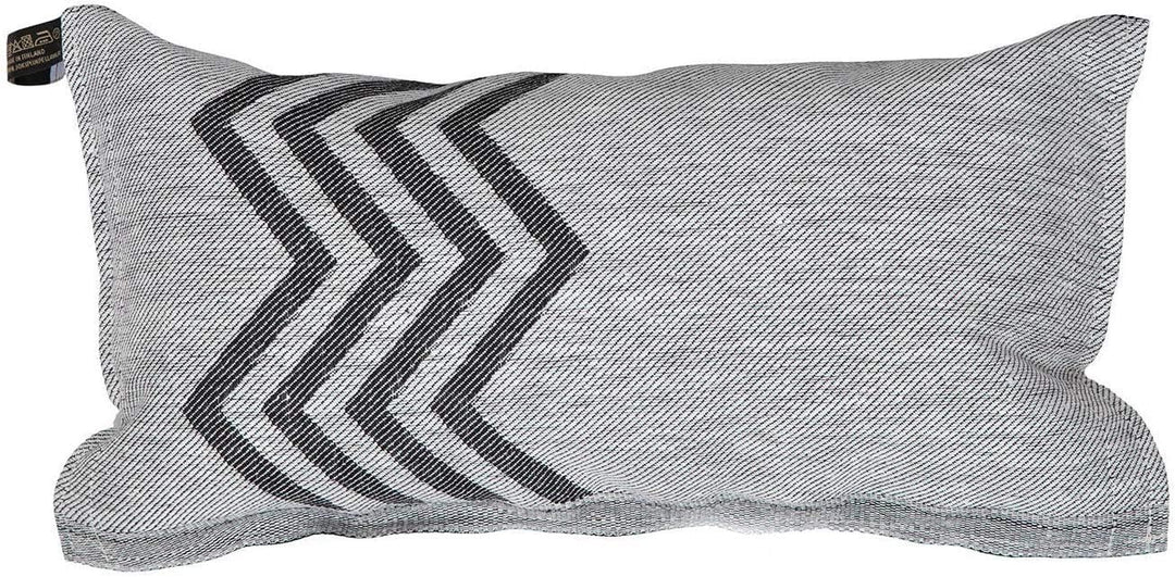 Jokipiin | 1 Saunakissen Lieblingskissen Reisekissen | Design: Peak | Masse: 40 x 22 cm, Leinen/Baum
