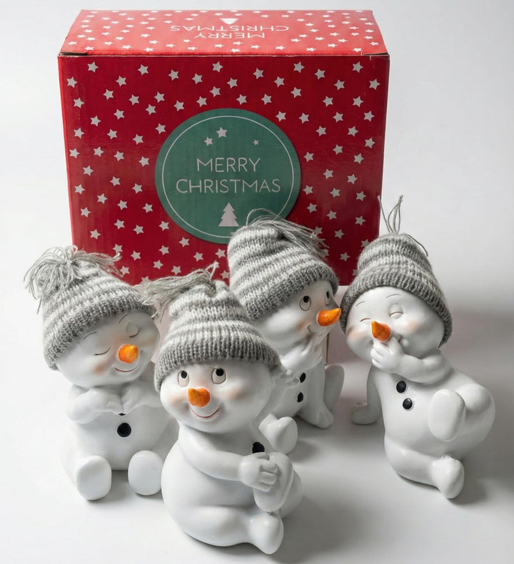 khevga Weihnachtsdeko Deko-Figuren Schneemann grau im 4er Masse sitzend