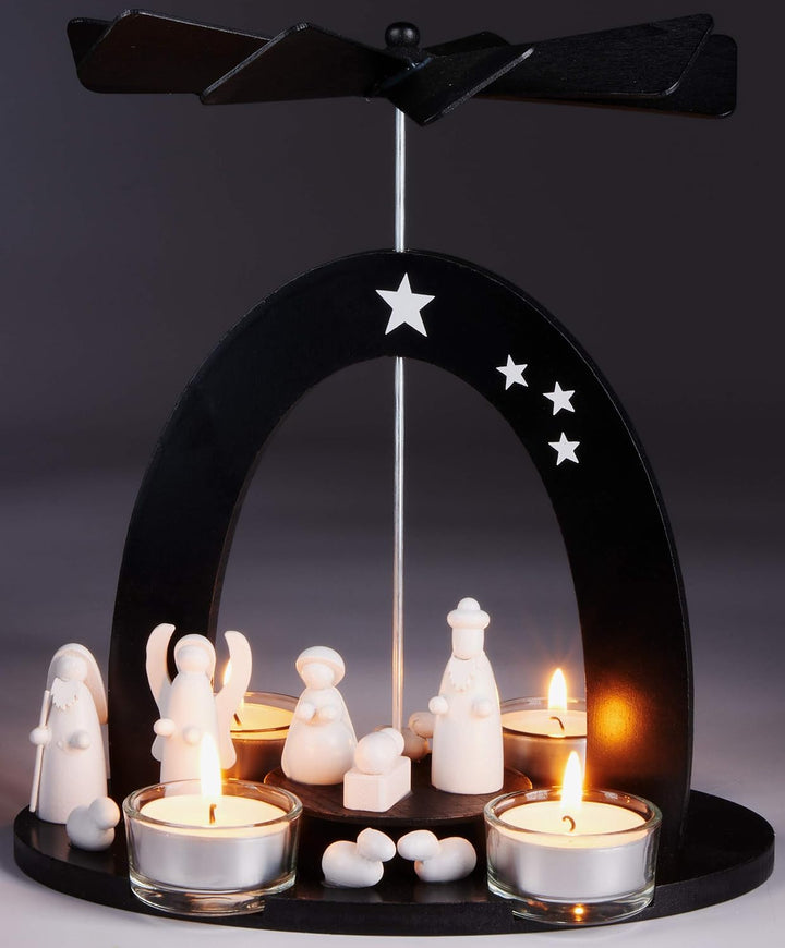 BRUBAKER Weihnachtspyramide 22 cm - Maria, Josef und Jesus - Teelichtpyramide mit 4 Teelichthaltern
