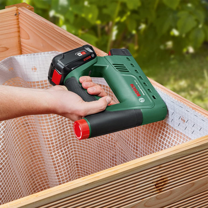 Bosch Akku-Tacker UniversalTacker 18V-14 (Tackern/heften in Weich-und Hartholz; für Klammern und Näg