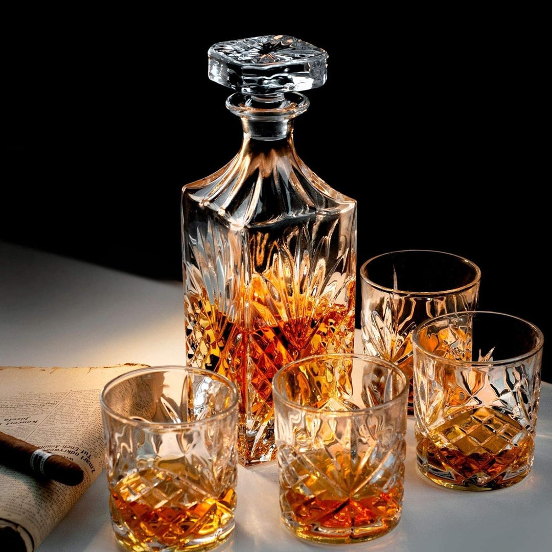Whisky Karaffe Whiskey Gläser Set, Geschenke für Männer Mann Papa, 4 Whiskygläser Dekanter Geschenks