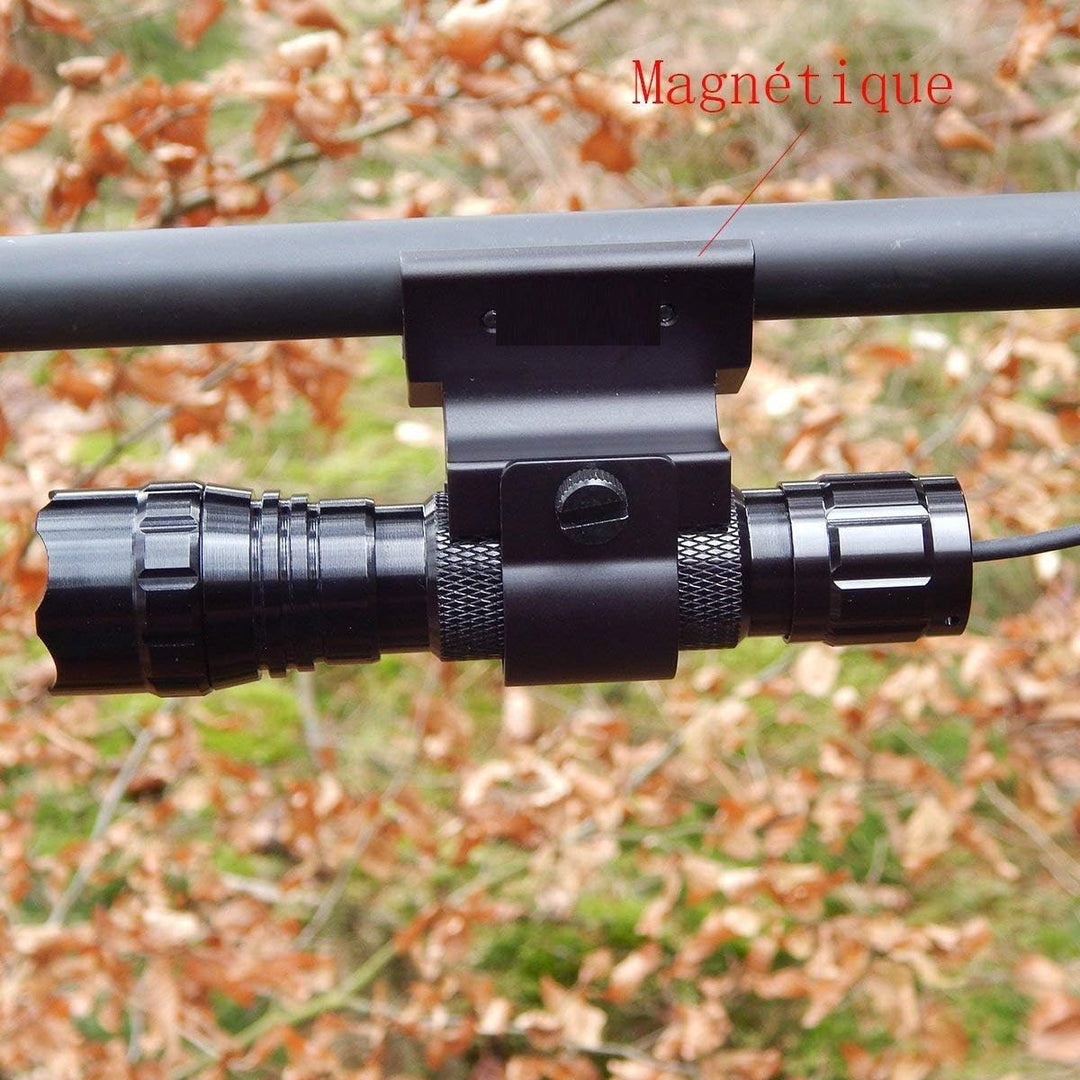 OLIGHT X-WM03 Magnet Halterung für Taschenlampe mit kraftvoll mit leistungsstarker Magnet für Profis