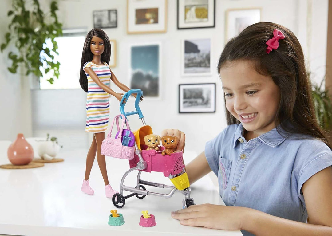 Barbie GHV93 Hundebuggy Spielset Puppe, 2 Hündchen und Wagen für die Hündchen Verschiedene Farben Si