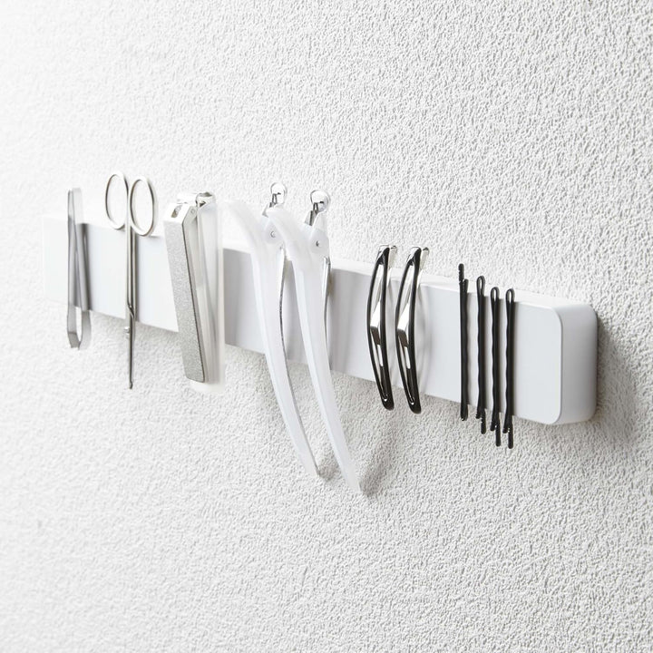 Yamazaki 5201 TOWER Magnetischer Messerhalter, weiss, ABS-Harz/Magnet/Silikone, minimalistisch, 1,7