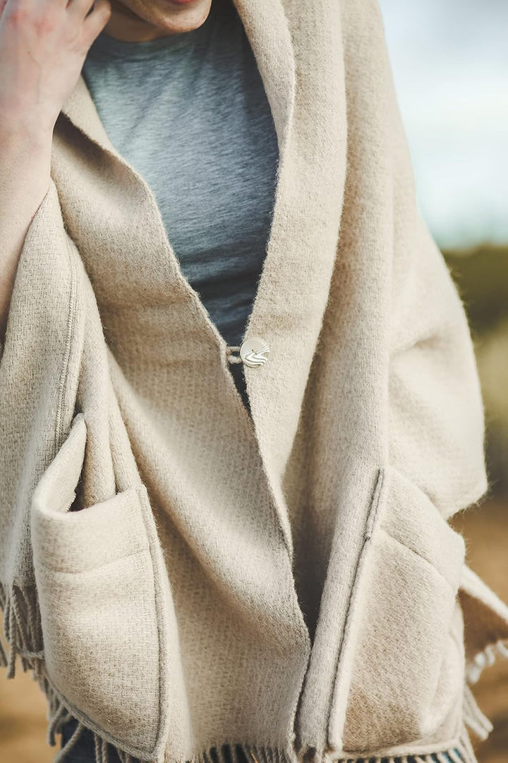 Damen Schal Schultertuch aus 100% Wolle mit Taschen - Poncho Stola 65x180cm + Fransen Tuch & Umschla