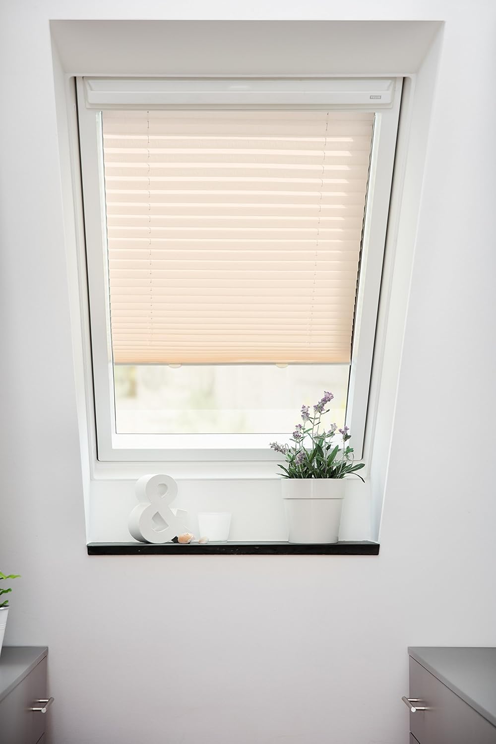 Lichtblick Dachfenster Plissee Haftfix, ohne Bohren, mit Saugnäpfen, für Veluxdachfenster, Fensterpl