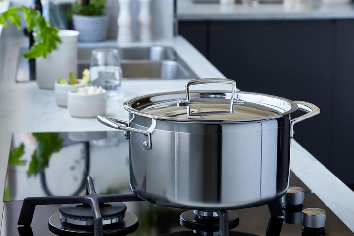 Le Creuset Fleischtopf aus 3-ply Edelstahl mit Deckel, Ø 24 cm, Für alle Herdarten inkl. Induktion g