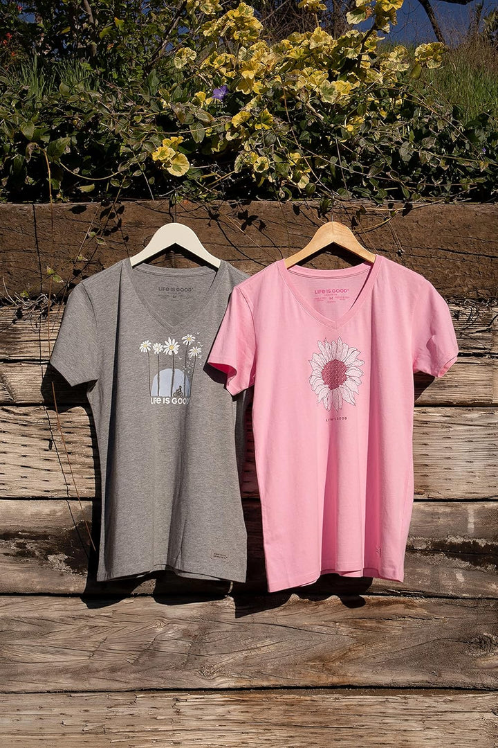 Life Is Good Damen Crusher Graphic V-Neck T-Shirt Watercolor Daisy Birds M Meliert, Grau, M Meliert,