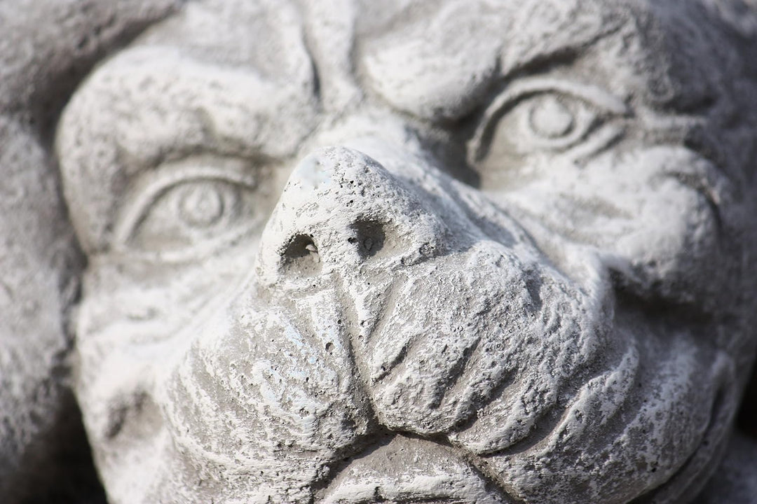 stoneandstyle Steinfigur Gargoyle Torwächter, Frost- und wetterfest, massiver Steinguss