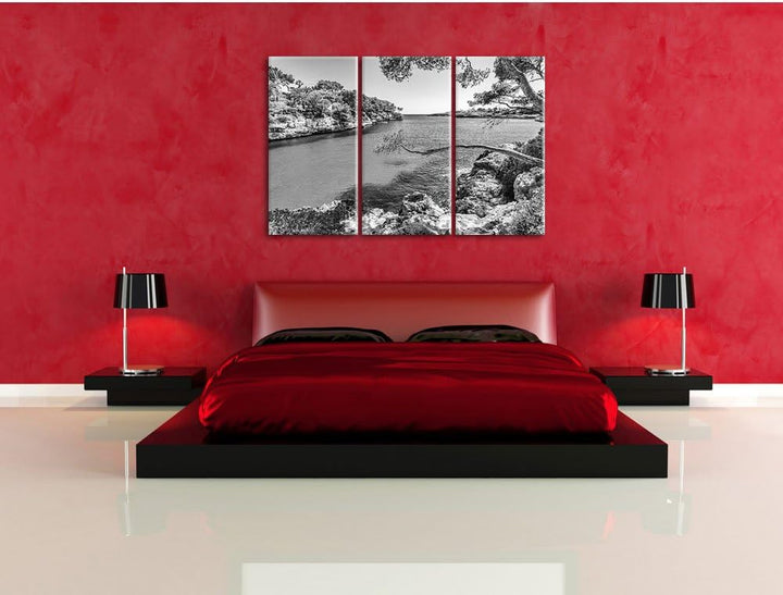 Pixxprint Idyllische Ansicht des Mittelmeers am Mallorca Bay Cove Kunst B&W 3-Teiler Leinwandbild 12