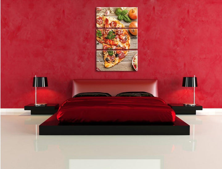 Pixxprint Pizza Italia auf Holztisch als Leinwandbild/Grösse: 3 Teilig (120x80) cm/Wandbild/Kunstdru