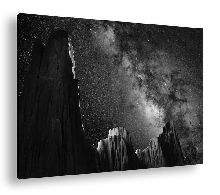 Hoch über den Bergen Effekt: Schwarz&Weiss, Format: 80x60 als Leinwandbild, Motiv fertig gerahmt auf