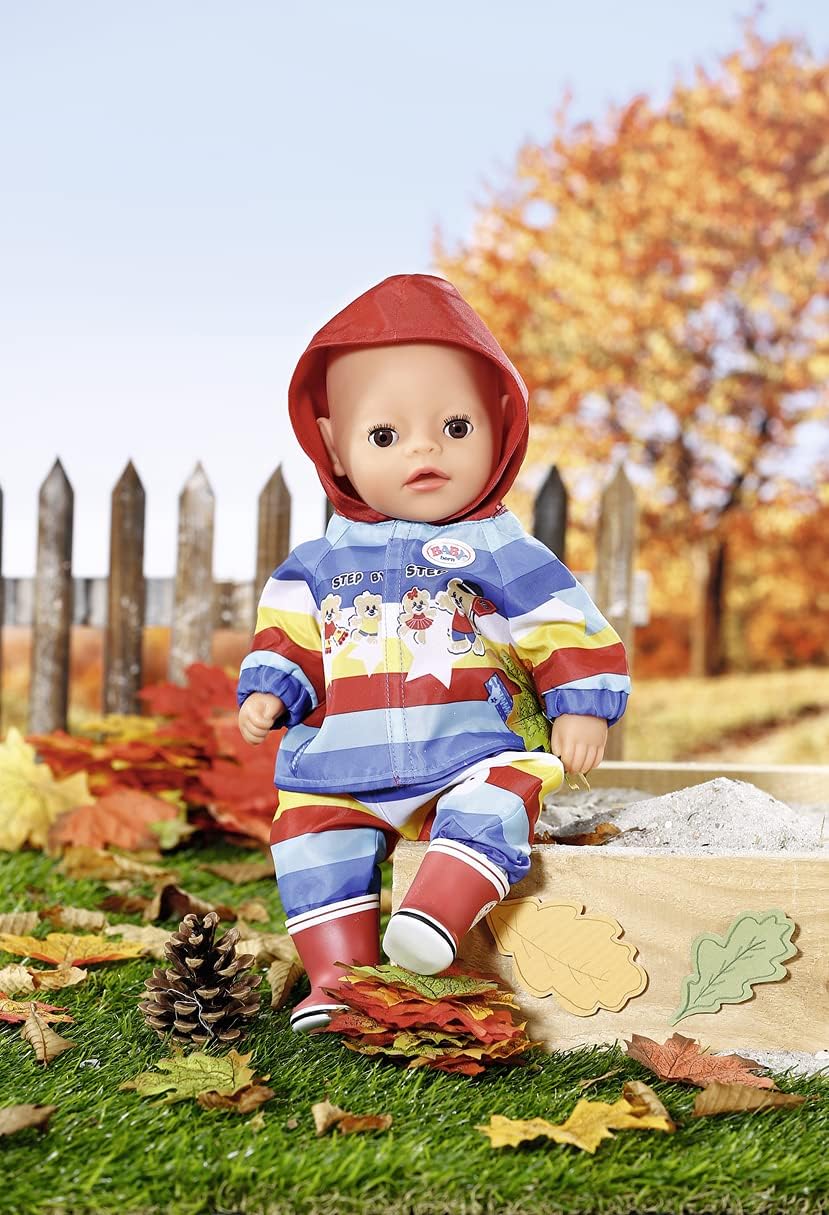 BABY born Kindergarten Set Matschhose, Puppenoutfit mit Jacke, Hose und Stiefeln, passt 36 cm Puppen