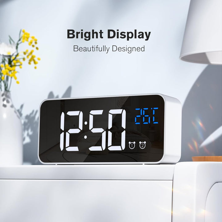 Wecker Digital, LED Digitaluhr mit Temperaturanzeige Tragbarer Spiegelalarm Tischuhr mit 2 Alarmen 1