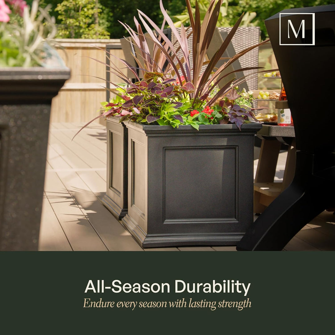 Mayne Fairfield quadratischer Übertopf für Blumen, selbstbewässernd, witterungsbeständig, langlebige