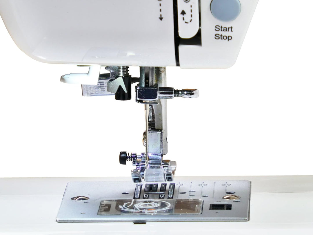 W6 WERTARBEIT W6 N 2000 Exklusive Computer-Nähmaschine-Nähen, Patchen, Quilten (100 Programme)