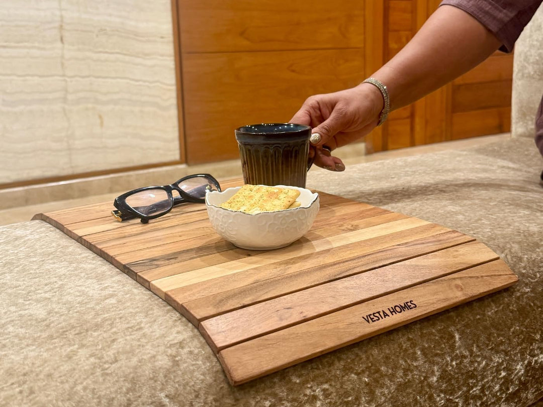Vesta Homes Grosses Sofa-Armlehnentablett, handgefertigt aus Akazienholz, Flexibles und faltbares re