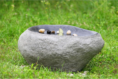 Dehner Gartenbrunnen Rock mit LED Beleuchtung, ca. 60 x 40 x 27.5 cm, Polyresin, grau