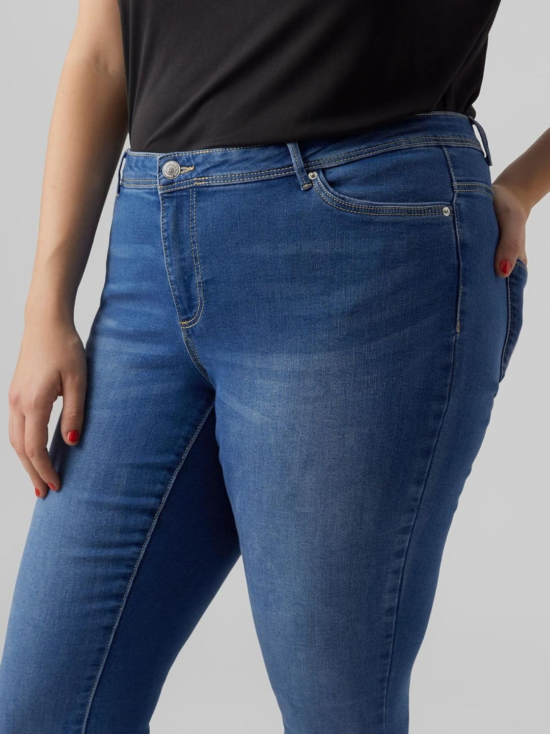 VERO MODA CURVE Damen Jeans 52W / 32L Medium Blue Denim, 52W / 32L Medium Blue Denim