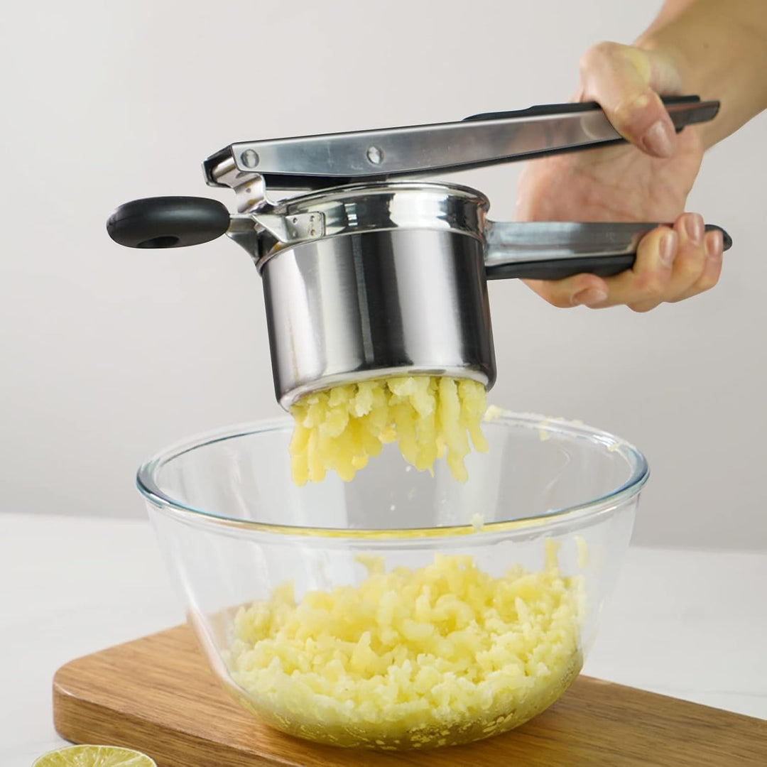 Kartoffelpresse, hicoosee Zunahme Verdicken Edelstahl Kartoffelpressen mit Schäler, 3 Lochscheiben M